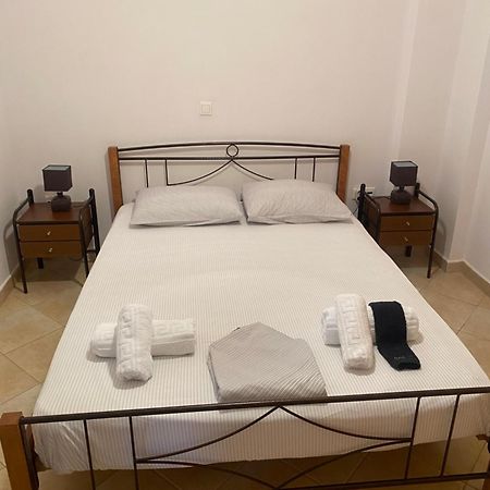 Alexis Apartments Pylos Esterno foto
