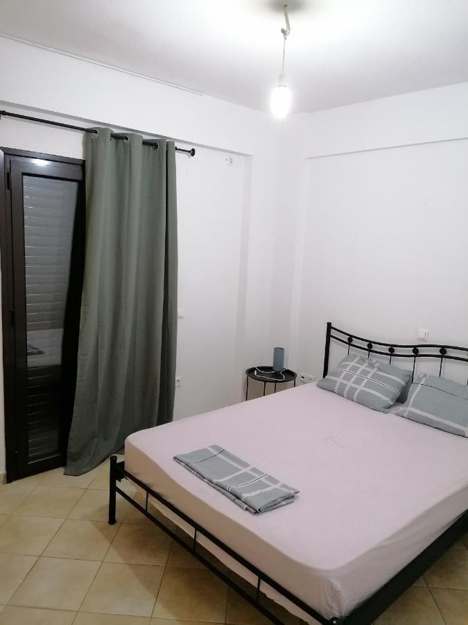 Alexis Apartments Pylos Esterno foto