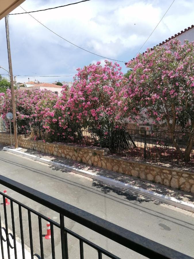 Alexis Apartments Pylos Esterno foto